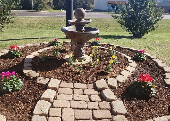 Days Inn By Wyndham Lake Village